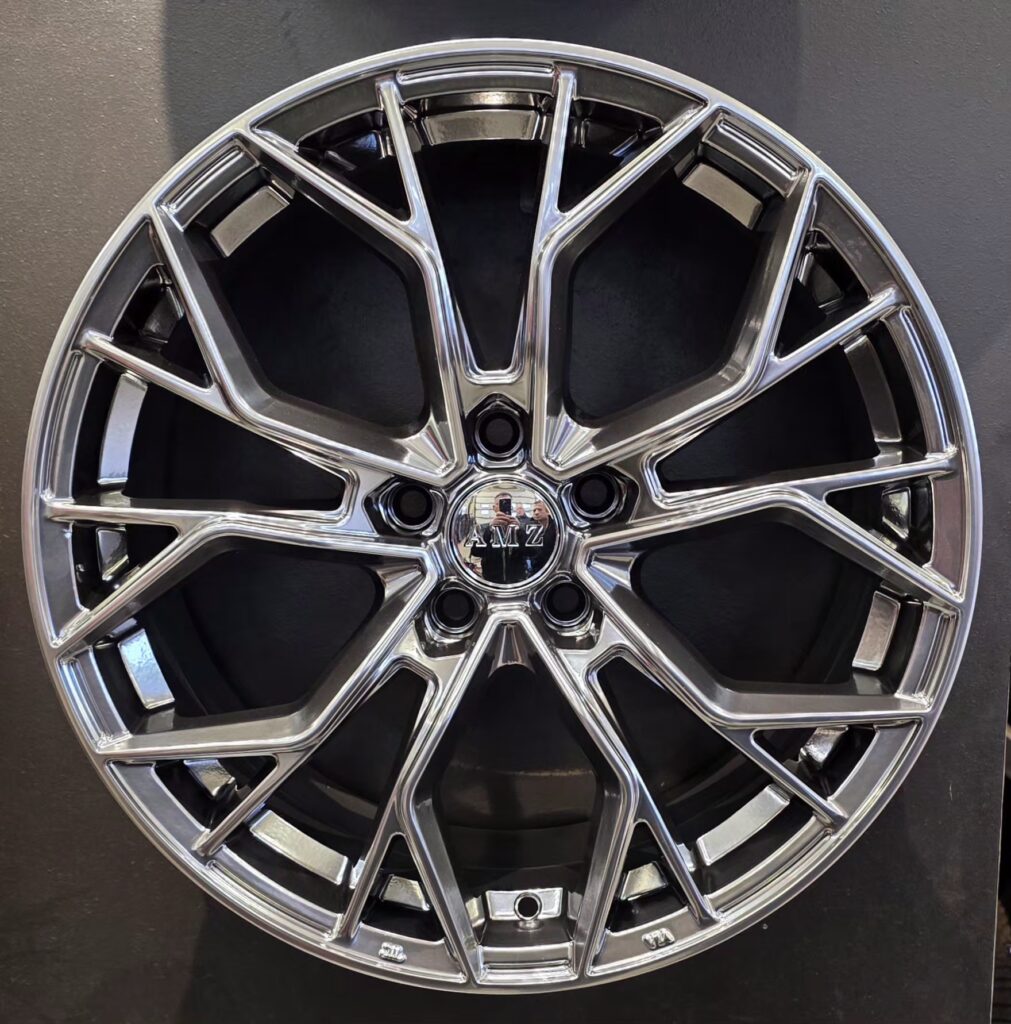 Stylish alloy wheel with intricate design